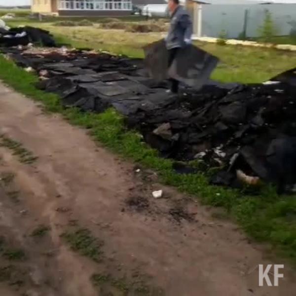 Жители поселка для многодетных в Нижнекамском районе сами делают дороги