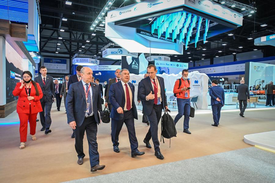 «Для нас важно наладить тесное взаимодействие с лидерами отечественной ИТ-индустрии»: чем Татарстан занимается на ПМЭФ