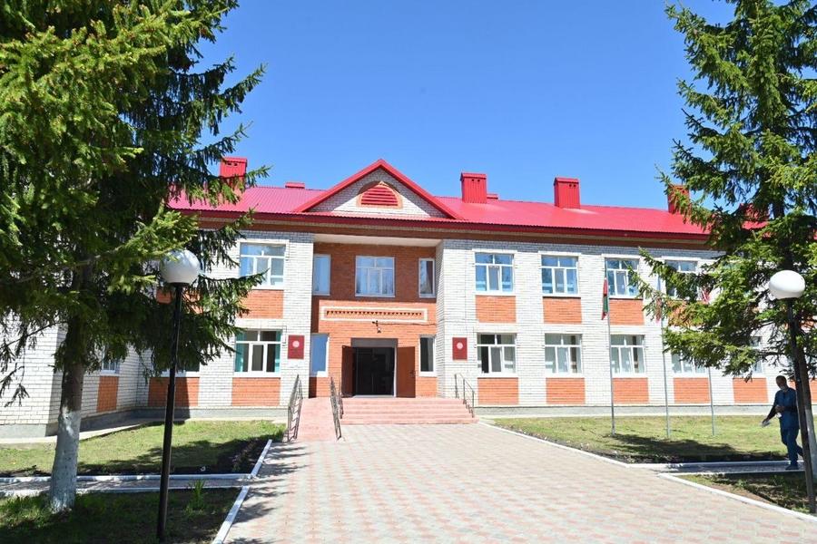 Рустам Минниханов и Николай Патрушев посетили кадетскую школу-интернат в Тетюшах