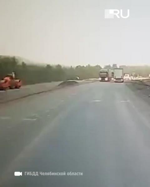 Появилось видео с моментом столкновения автобуса с туристами из Казани с грузовиком