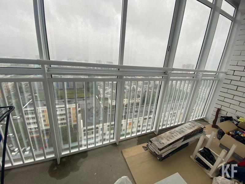 Бонус от «Профит»: В Челнинской многоэтажке жильцы в подарок получили «частный бассейн» на балконе