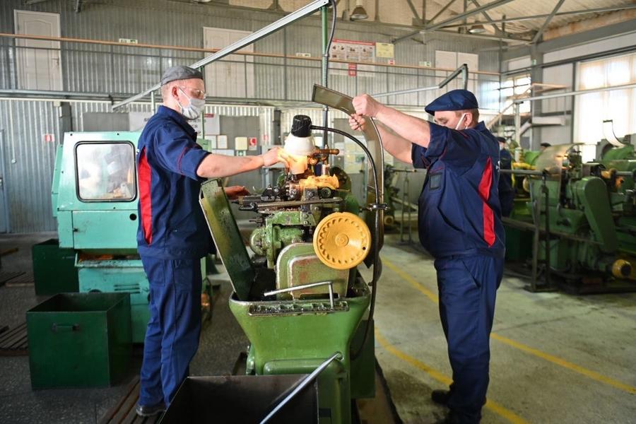 Минниханов, Патрушев и Комаров посетили посетили тетюшский механический завод КВЗ Минниханов, Патрушев и Комаров посетили посетили тетюшский механический завод КВЗ