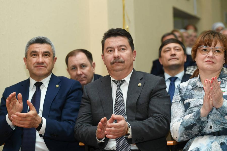 Минниханов посетил казанский интернат для людей с психическими расстройствами