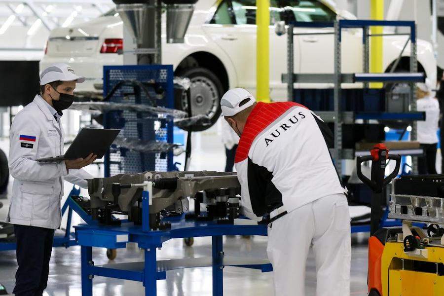 Импортозамещение на словах и в реальности: почему в России провалили госпрограмму по переводу промышленности на отечественные рельсы