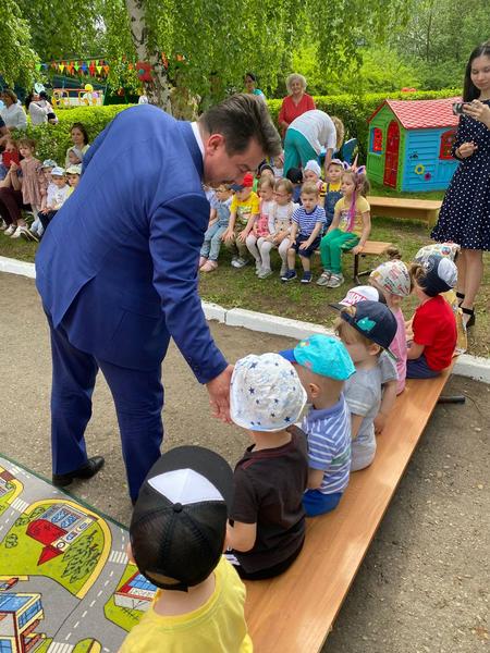 Глава Минздрава Татарстана посетил Дом ребёнка Глава Минздрава Татарстана посетил Дом ребёнка