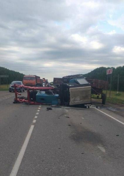в Аксубаевском районе столкнулись трактор и автомобиль: пострадала женщина