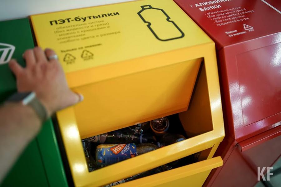 «Что за дерьмо вы привезли?»: жители Куюков возмущены чужим мусором в своих контейнерах