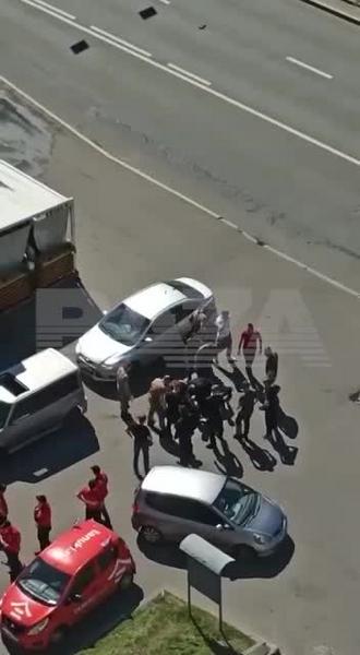 Активисты «Стопхама» подрались со спецназовцами из-за парковки в Москве: четверо пострадали