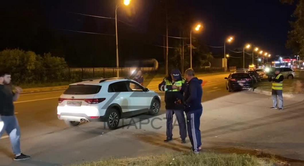 Пьяные пассажиры, угрозы и мошенничества: с чем сталкиваются в работе таксисты Татарстана