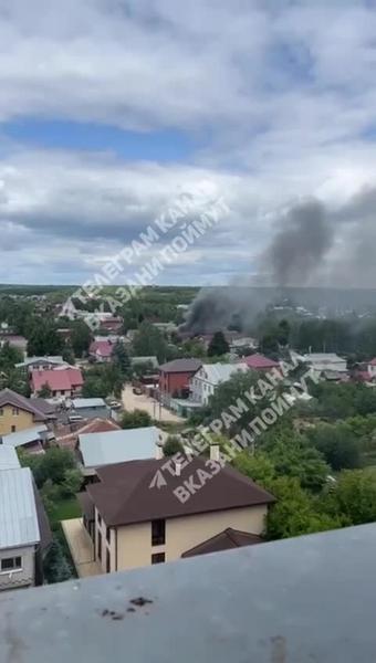 В Казани на улице Баранова загорелся частный дом