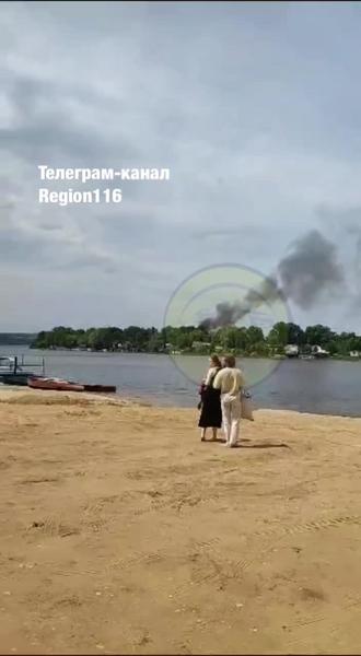 На острове Зеленый в Татарстане загорелась дача