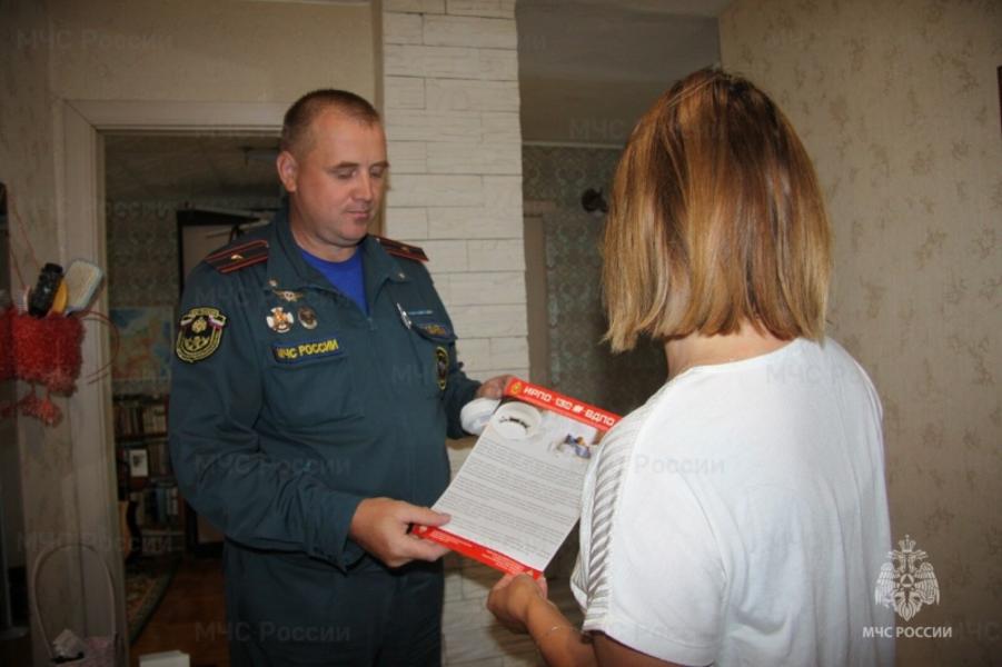 В Зеленодольске пожарные проводят профилактические рейды по жилым домам многодетных семей