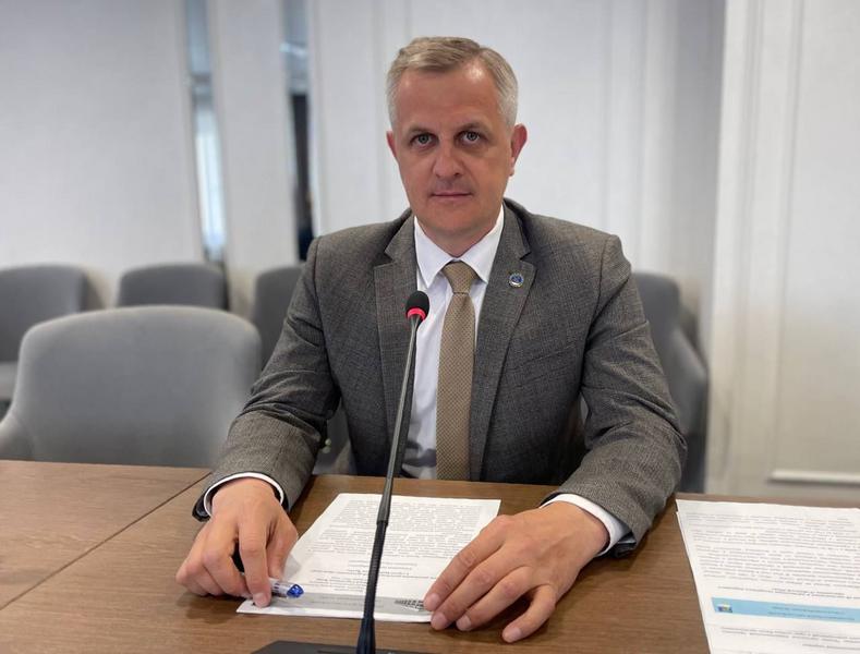 «Немолодой» День молодежи в Челнах и «удивительные» дворы