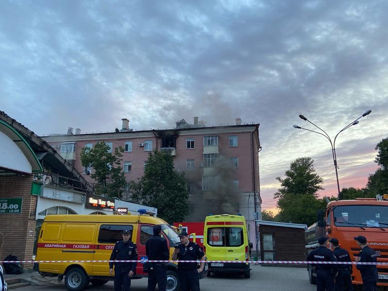 «Семьями бежали, летели просто»: вечер для казанцев из дома на Чехова закончился пожаром