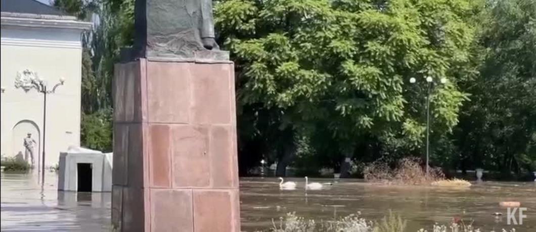 Появилось видео затопления центра Новой Каховки