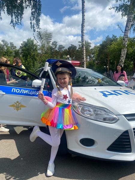 В Госавтоинспекции поздравили юных казанцев с Всемирным днем защиты детей