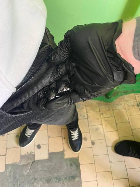 В Нижнекамске полицейские задержали закладчика с крупной партией наркотиков