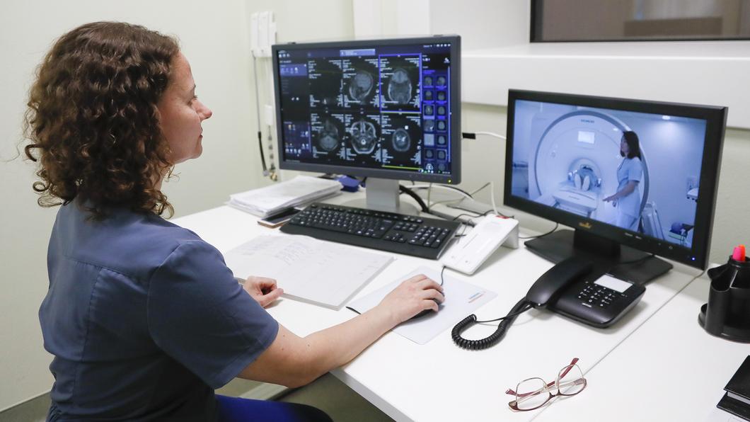 Томограф за 70 млн рублей появился в центре экстренной медицины Нижнекамска Томограф за 70 млн рублей появился в центре экстренной медицины Нижнекамска