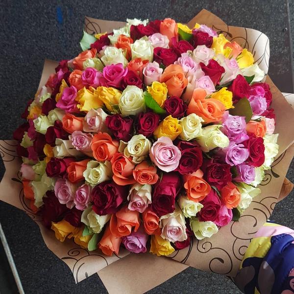 «Незабудка - твой любимый цветок»: какие цветы станут популярными в преддверии 8 Марта