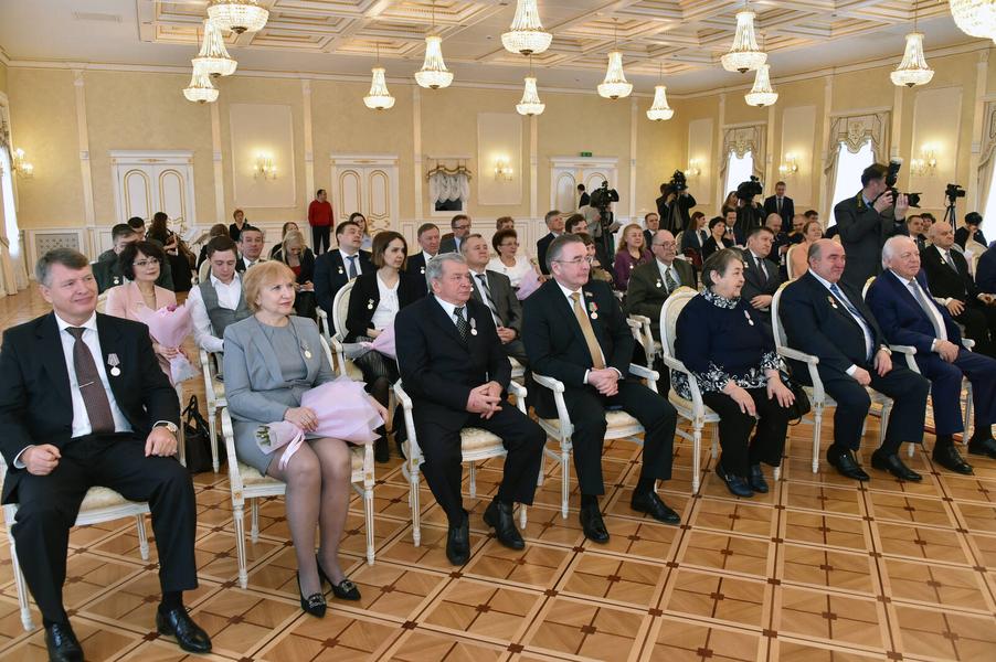 Фарид Мухаметшин вручил госнаграды за развитие Татарстана