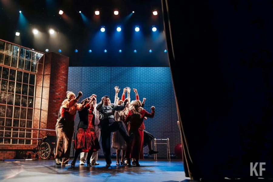 «С отменой спектаклей из-за коронавируса в театре Камала работы меньше не стало»