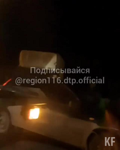 Смертельное ДТП в Казани: водитель легковушки погиб после столкновения с автобусом