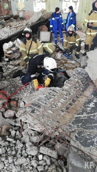 В Казани мужчину придавило бетонной плитой во время строительных работ