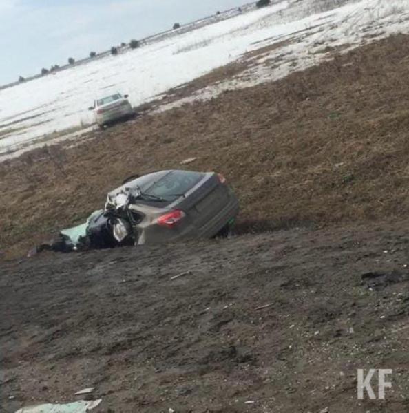В Удмуртии в результате ДТП с грузовиком и четырьмя легковушками погиб водитель