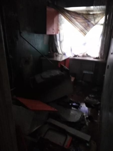 Из-за пожара в общежитии Нижнекамска лопнула труба с горячей водой