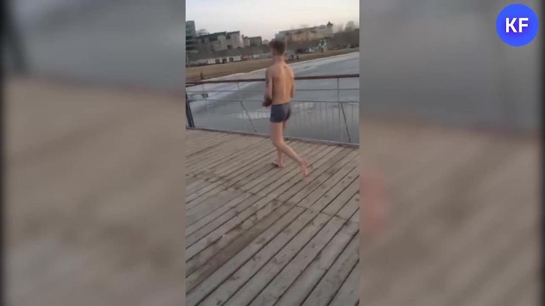 Видео: челнинцы сиганули в ледяную реку с криками: «Коронавирус»