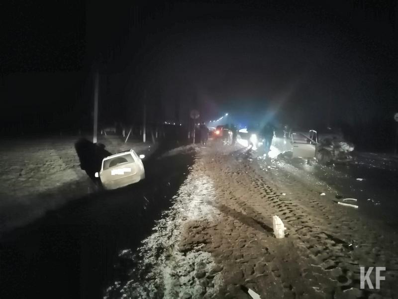 В жуткой аварии на трассе в Татарстане погибли три человека