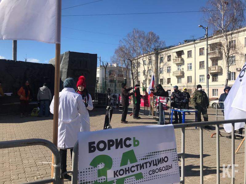 «Идти или нет на голосование за «путинские поправки» в Конституцию, мы еще не решили»