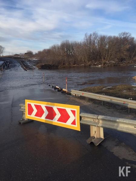 В Татарстане поднялась вода на Свияге и затопила два моста