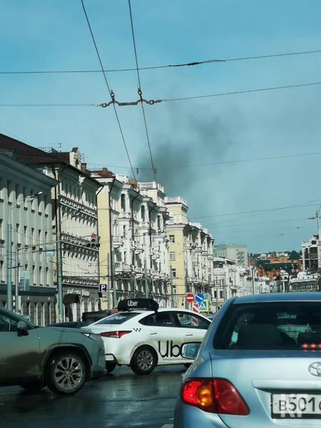 В Казани горит фасад здания ГУМ