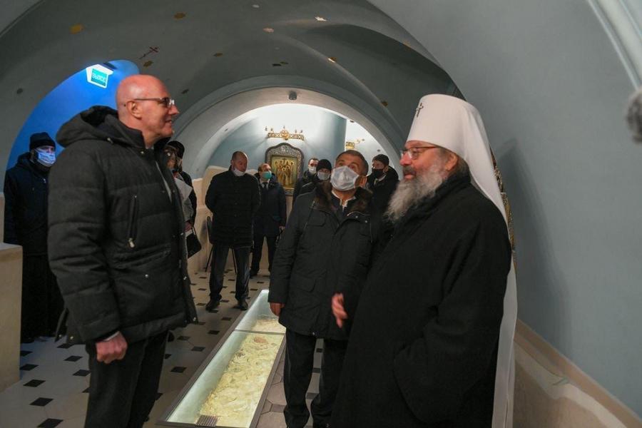 Дмитрий Чернышенко и Рустам Минниханов побывали в соборе Казанской иконы Божией Матери