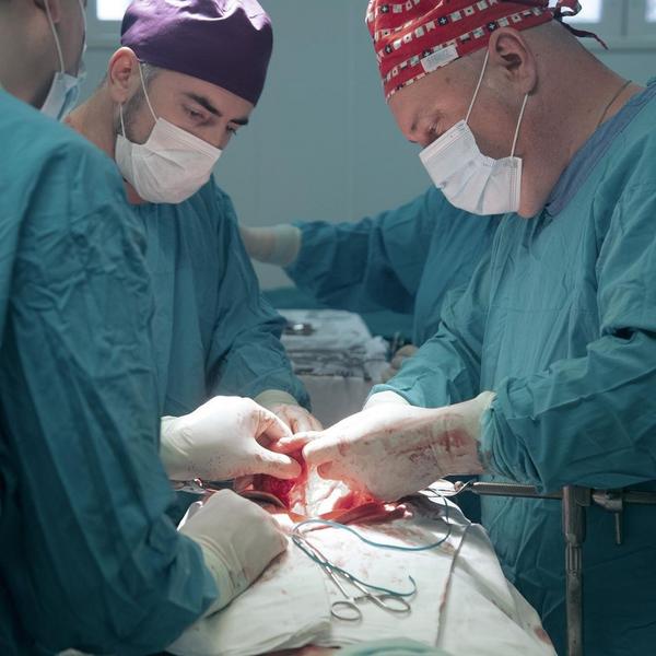 В Казани врачи РКБ спасли доктора наук, у которого опухоль перекрыла лёгкие: сначала подозревали ковид