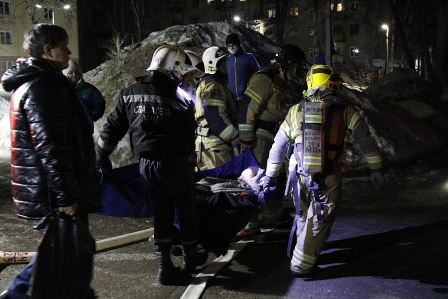 В девятиэтажном доме Зеленодольска взорвался газ: обрушилось 7 квартир, один человек погиб В девятиэтажном доме Зеленодольска взорвался газ: обрушилось 7 квартир, один человек погиб