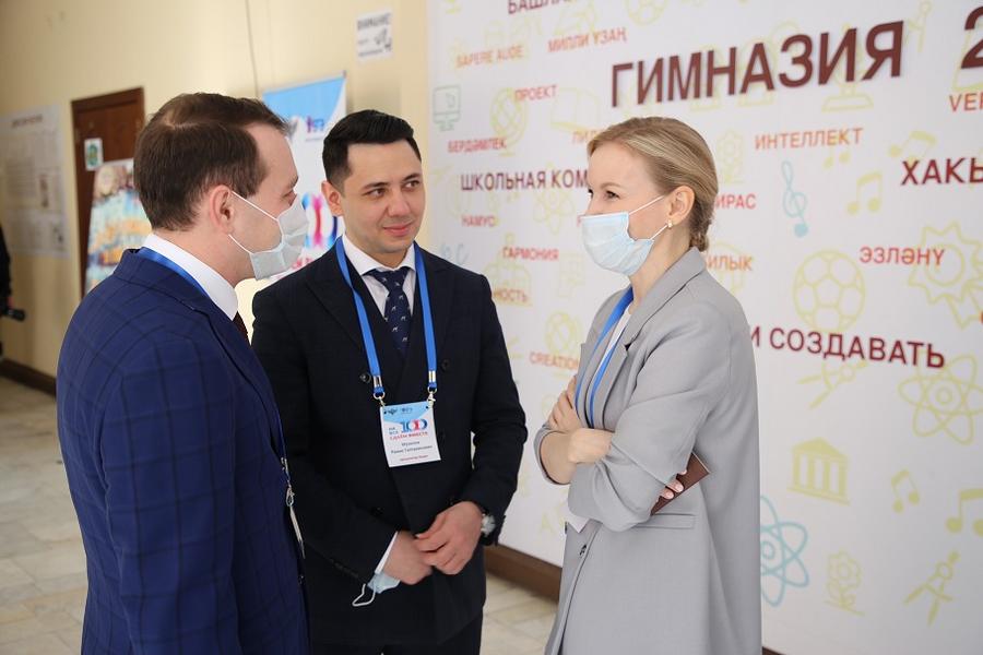 «ЕГЭ по математике - это несложно»: как родители татарстанских школьников сдавали выпускной экзамен «ЕГЭ по математике - это несложно»: как родители татарстанских школьников сдавали выпускной экзамен