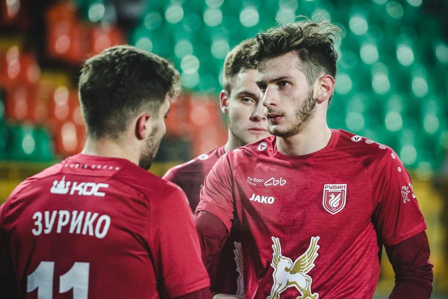 «Хватит писать, что я ухожу куда-то». Над «Рубином» сгущаются тучи и уже не всё так позитивно «Хватит писать, что я ухожу куда-то». Над «Рубином» сгущаются тучи и уже не всё так позитивно