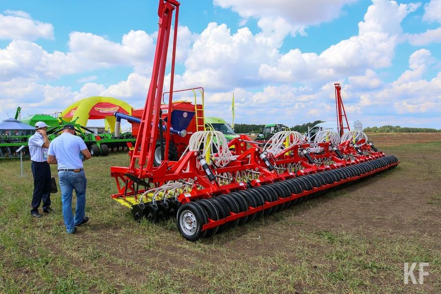 «Нам надо быть готовыми выйти на поля»: Татарстан подготовился к посевным работам «Нам надо быть готовыми выйти на поля»: Татарстан подготовился к посевным работам