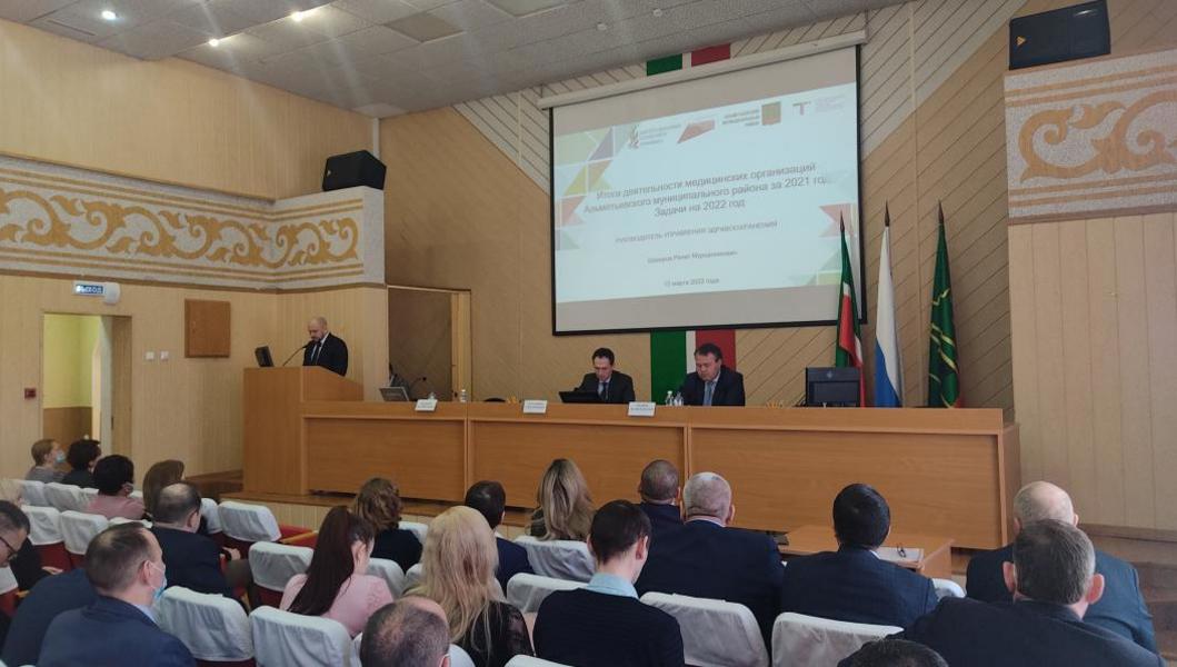 Нагуманов медработникам Альметьевска: Качество именно обслуживания у нас очень часто страдает Нагуманов медработникам Альметьевска: Качество именно обслуживания у нас очень часто страдает