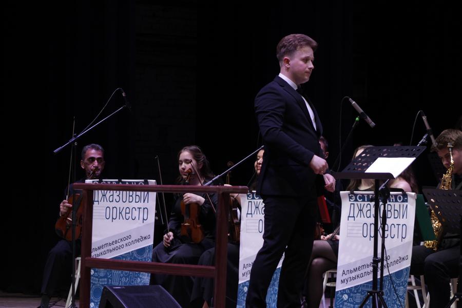 Джазовая обработка песен Бузовой и кружки для взрослых: в Альметьевске выбрали нового начальника управления культуры