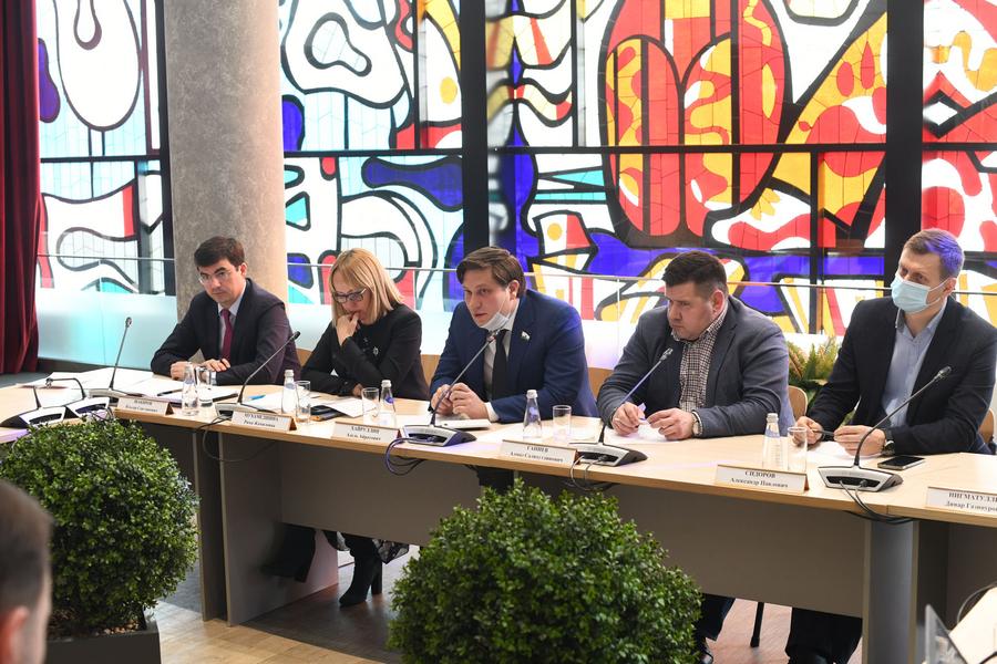 Ильсуру Метшину заявили, что производители социально важных товаров не планируют снижать производительность