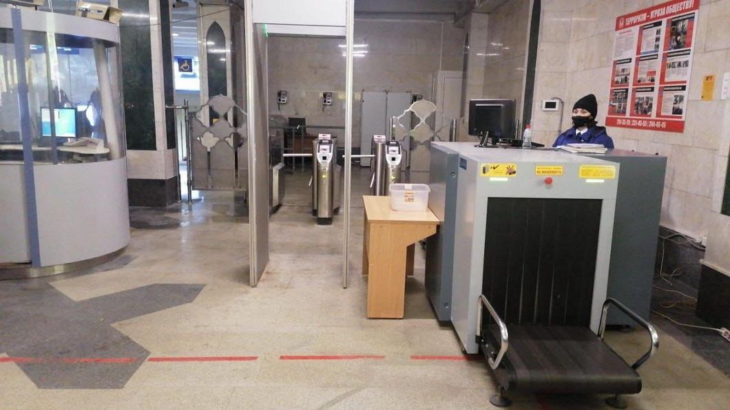 В казанской станции метро «Площадь Тукая» установили два дополнительных турникета