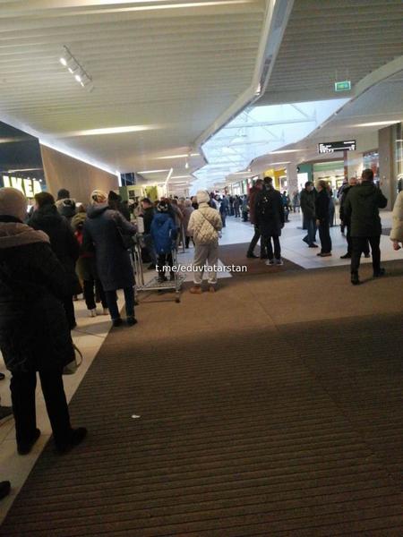 В казанском магазине ИКЕА выстроились гигантские очереди