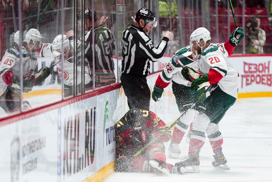 «Ак Барс» вернул серию в Казань. Теперь осталось оформить камбэк «Ак Барс» вернул серию в Казань. Теперь осталось оформить камбэк