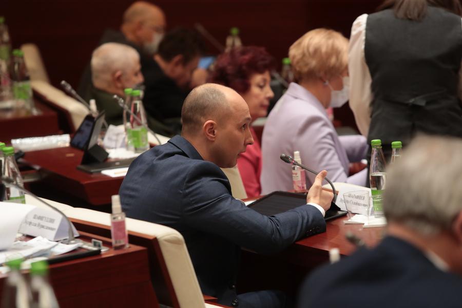 «Надо ноги приделать к этим разумным и доступным предложениям»: уполномоченный по защите бизнеса получил наказы от депутатов