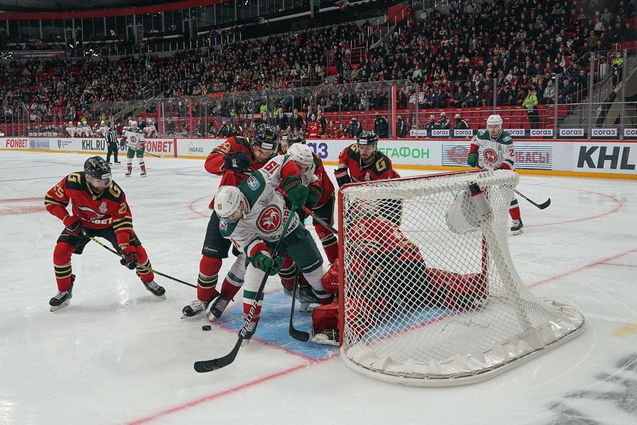 Неужели это конец? «Ак Барс» проиграл третий матч серии и спасти ситуацию уже не представляется возможным