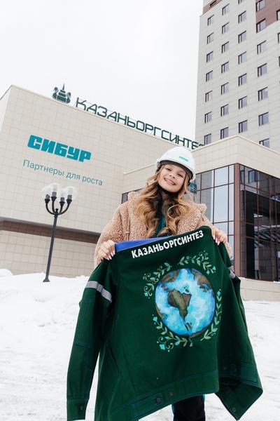 СИБУР привез в Татарстан звезду интернета, чтобы провести экоуроки в школах