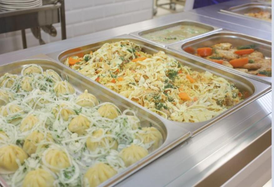 «Казаньоргсинтез» открыл на одном из заводов отремонтированную столовую